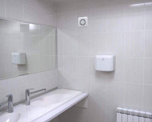  BLAUBERG AERO - Halk, tartós és sokoldalú fürdőszoba ventilátor UV-álló ABS házzal 